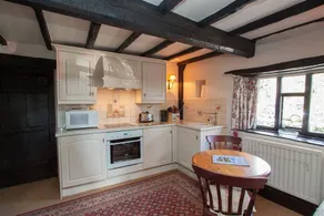 Child-friendly nice cottage with garden - Image 4
