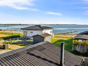 Holiday home with garden, barbecue & terrace | Sea view - Image 3