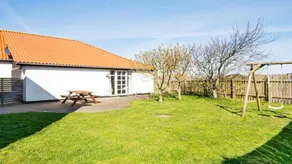 House with hot tub, terrace & sauna | Close to the beach | Pet-friendly - Image 3