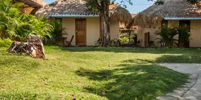 Private room with garden, BBQ & pool - Image 4