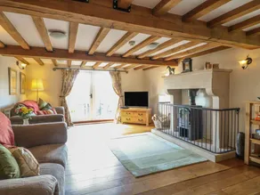 Cottage with garden - Image 5