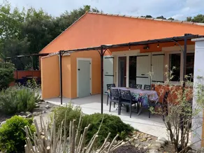 Fully equipped house with pool, barbecue & garden | Dogs allowed - Image 2