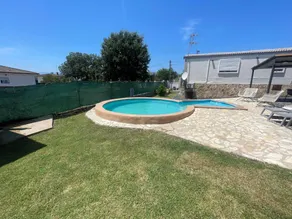Family-oriented nice house with fast internet, private pool & terrace | Garden view | Pets are welcome - Image 2