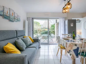 Carnac: Cozy 1-Bedroom with Parking near Beaches - Image 3
