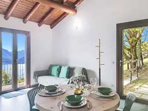 Spettacolare casa adatta alle famiglie con terrazza e giardino | Vista sul lago - Image 3