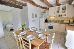 Gite with barbecue, terrace & garden - Image 5