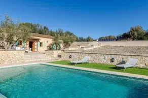 Family-oriented pleasant villa with terrace, private pool & barbeque - Image 3