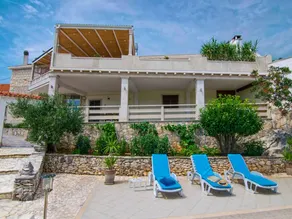 House with garden, terrace & private pool - Image 5