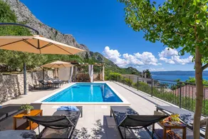 Child-friendly villa with garden, fast internet & private pool | Beach view | Beach nearby - Image 2