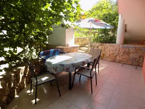Flat with terrace & barbecue - Image 2
