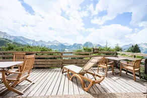 Fully equipped chalet with garden, pool & jacuzzi | Garden view - Image 3