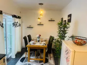 Fully equipped big house with fast internet & garden - Image 3