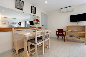 Holiday Home 'Ty Coat' with Private Terrace, Wi-Fi and Air Conditioning - Image 4