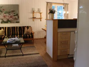 Holiday home with terrace - Image 2