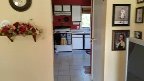 Dedicated room with garden - Image 5