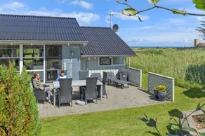 Children-friendly house with sauna, terrace & hot tub | Sea view - Image 2