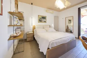 Room 'Bambù' with Shared Terrace, Wi-Fi and Air Conditioning - Image 2