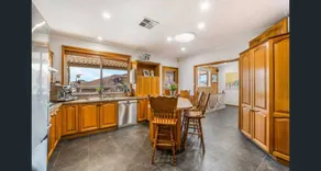 Private room with garden & barbecue - Image 3