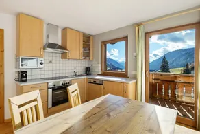 Apartment „Burgerhof Dolomiten“ mit Bergblick, großer privater Terrasse und WLAN - Image 5