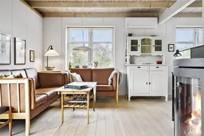 Holiday home with barbeque & terrace | Dogs allowed - Image 2