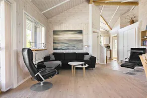House with terrace, sauna & barbeque - Image 3