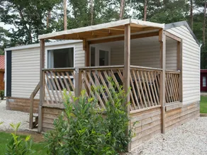 Holiday home with terrace & garden - Image 5