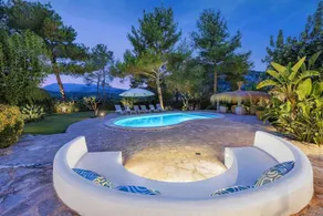 Villa adaptée aux familles avec piscine chauffée, barbecue et terrasse | Vue montagne | Idéale pour le télétravail | Avec animaux admis - Image 5