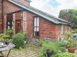 Children-friendly wonderful cottage with garden - Image 2