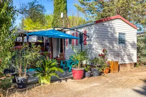 Mobile home with terrace & pool - Image 5
