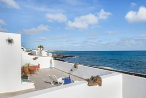 Vacation Apartment 'Maresía' with Sea View, Wi-Fi and Air Conditioning - Image 2