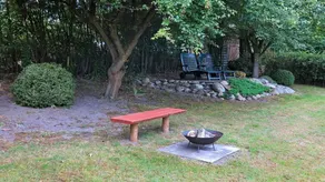 Holiday home with terrace - Image 3