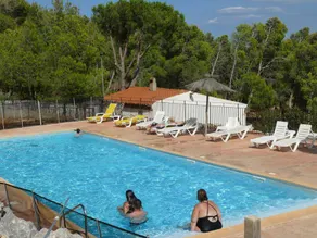 Tent with heated pool - Image 3