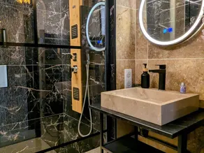 Cottage with jacuzzi, private pool & sauna - Image 4