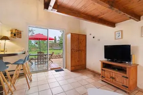Cottage 'Les Lys' with Mountain View, Wi-Fi and Air Conditioning - Image 4
