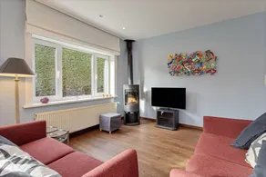 Child-friendly villa with terrace & garden - Image 2
