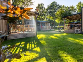 Child-friendly lodge with heated pool - Image 4