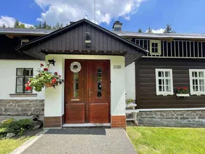Cottage with garden, barbeque & terrace - Image 4