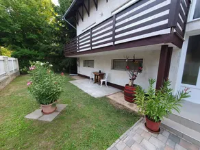 Apartment with terrace & garden - Image 5