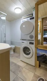 Beautiful holiday apartment with garden, terrace & barbecue | Next to the ski - Image 4