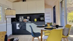Holiday home with terrace & barbeque - Image 4