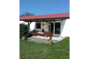 Holiday home with terrace, garden & barbecue - Image 4