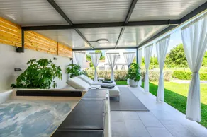 Villa mit Pool, Klimaanlage, Internet und einer großen überdachten Terrasse - Image 5