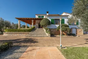 Family-friendly holiday home with garden, terrace & barbeque - Image 3