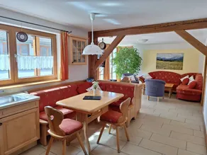 Family-oriented charming flat with garden, barbeque & terrace | Garden view - Image 2
