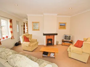 Family-friendly beautiful cottage with garden - Image 2