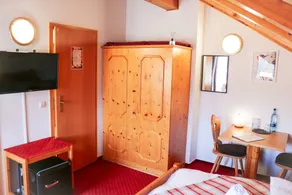 Family-oriented beautiful private room with barbeque, garden & terrace | Pet-friendly - Image 4