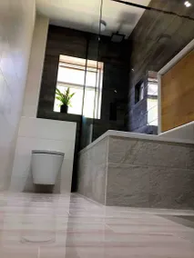 Double Bedroom, Kings Lynn, New Renovated Bathroom - Image 5