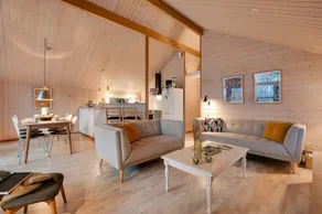 Children-friendly house with barbecue, hot tub & terrace - Image 5
