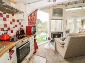 Nice cottage with garden, hot tub & sauna | Pet-friendly - Image 4