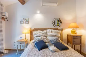 Bed and Breakfast 'Gourmandise' with Shared Pool, Wi-Fi and Air Conditioning - Image 2